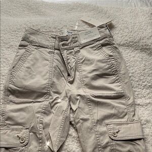 Hollister Light Gray Mid-Rise Cargo Pants